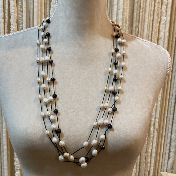 Pearl Necklace Bundle - Picture 5 of 10